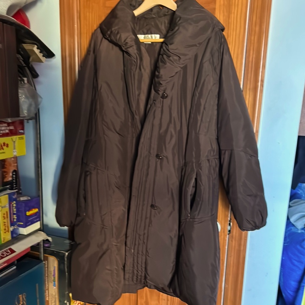 Larry Levine nylon down filled brown coat size 2X